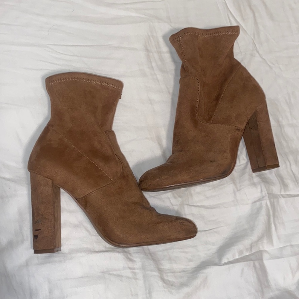 Steve Madden Brown Suede Booties